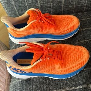 Men's Hoka Clifton 9 orange and Blue Running Shoes. Great condition size 10.5W